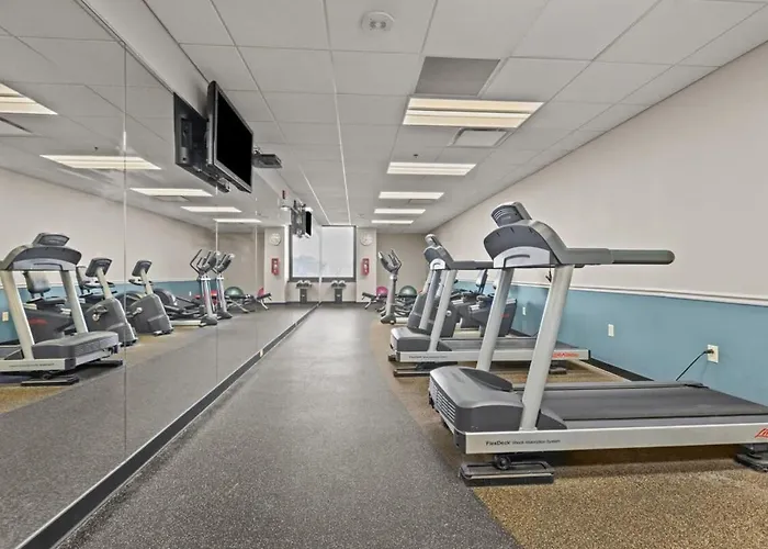 2br Downtown With Gym & Deck * Pittsburgh